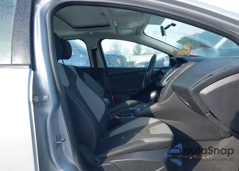 2014 Ford Focus Se z USA, uszkodzony, nr VIN 1FADP3K20EL378764